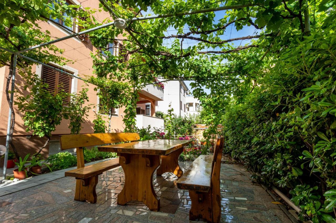 Santima Apartment