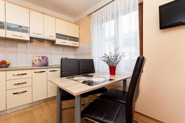 Santima Apartment *