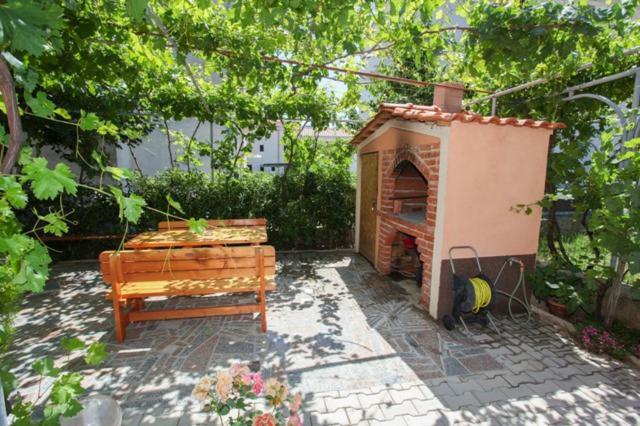 Santima Apartment