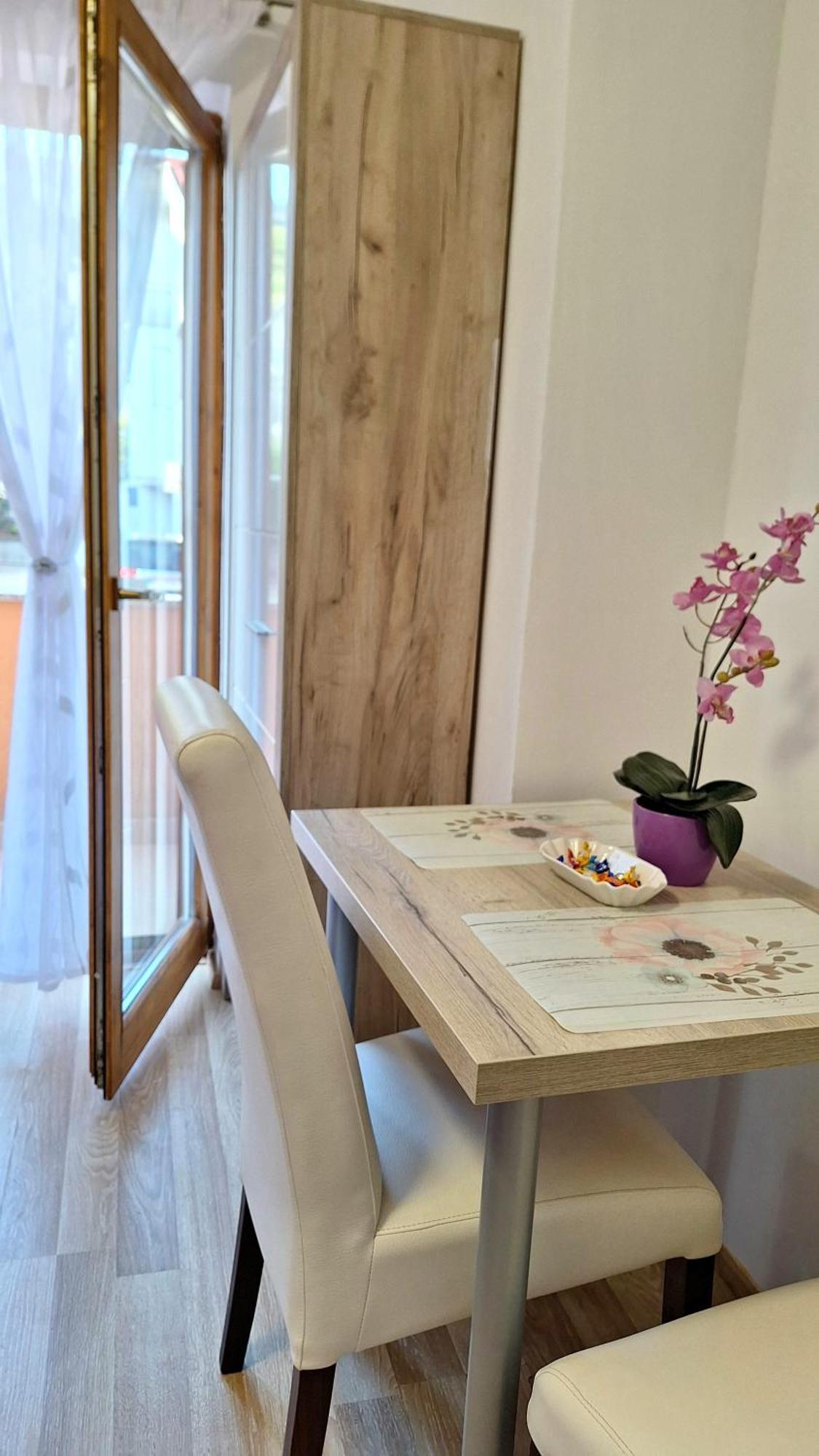 Apartment Santima *